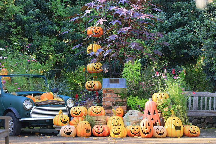 横浜イングリッシュガーデン「ハロウィン・ディスプレイ」