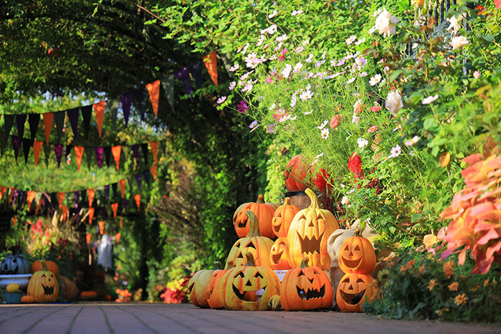 横浜イングリッシュガーデン「ハロウィン・ディスプレイ」