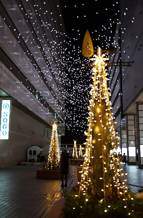 横浜駅東口 星降るテラス ～星に願いを～