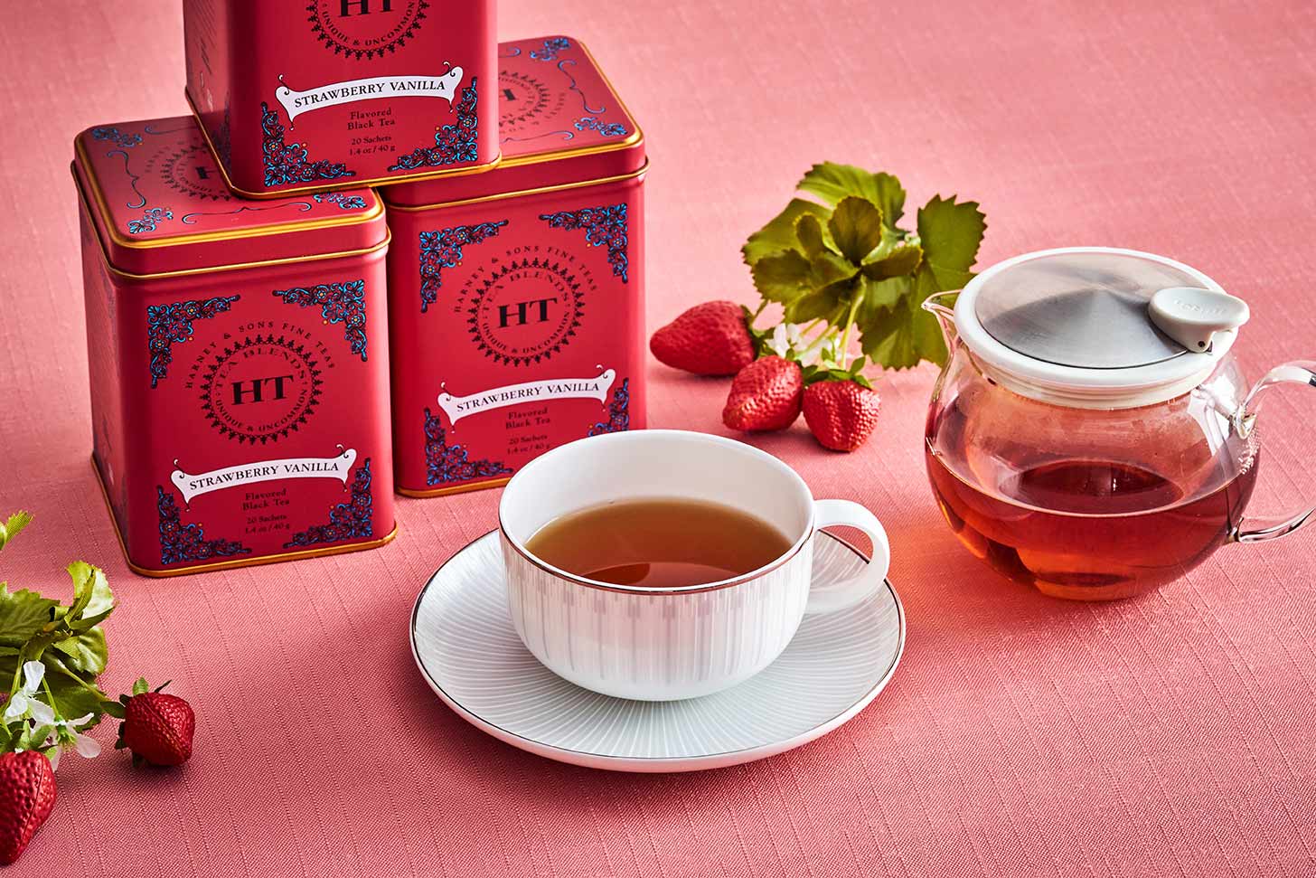 ヒルトン横浜「苺のアフタヌーンティー」