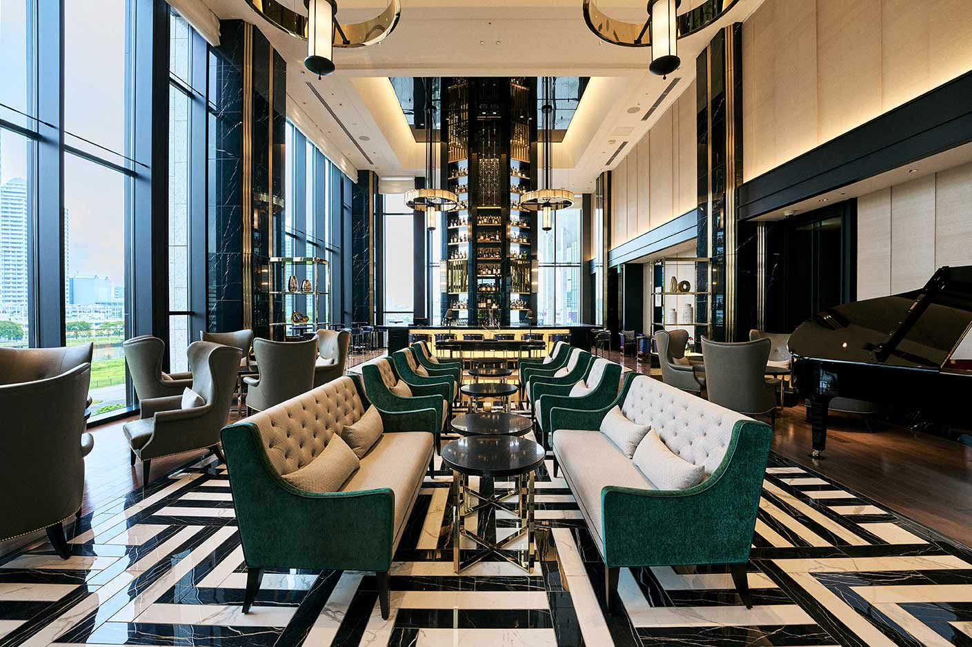 ヒルトン横浜「苺のアフタヌーンティー」