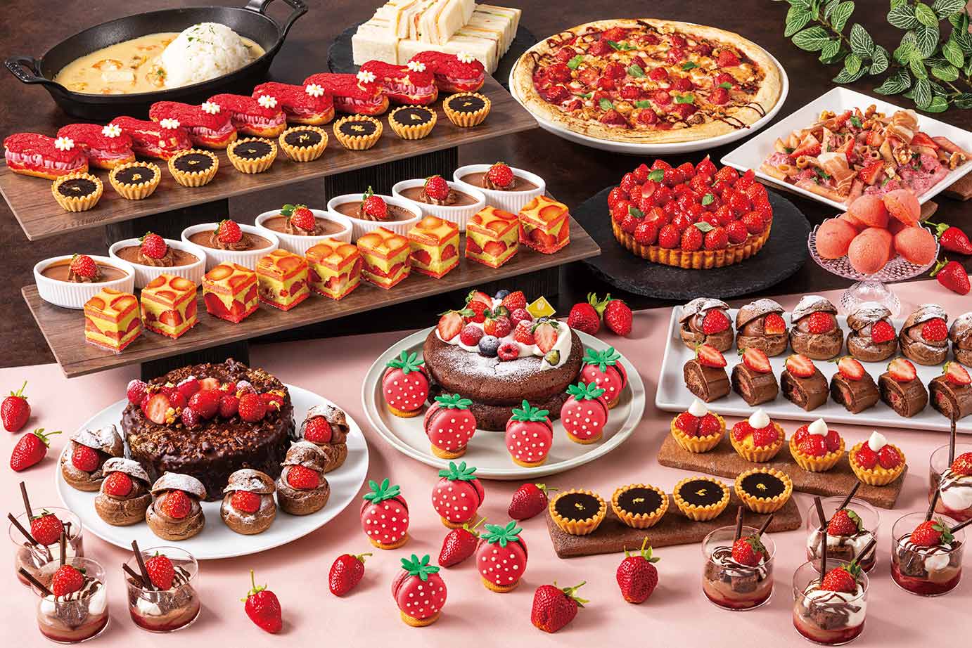 ローズホテル横浜「苺づくしのスイーツブッフェ」