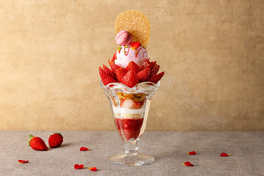 横浜ベイシェラトン ホテル＆タワーズ「あまおう パフェ」