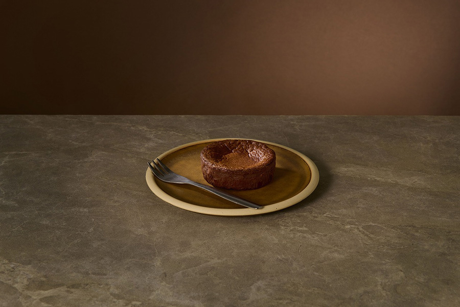 MARK IS みなとみらいブルーボトルコーヒー　みなとみらいカフェ「チョコレートチーズケーキ」