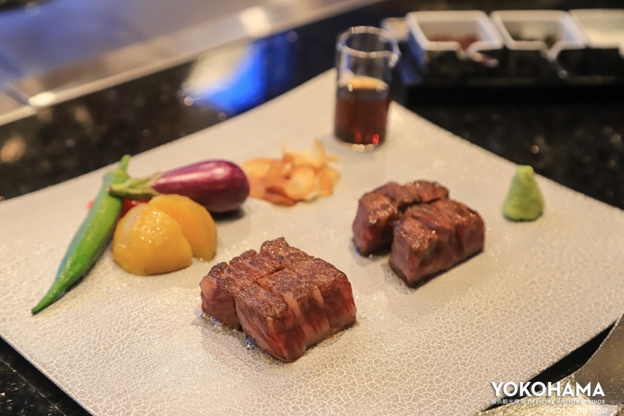 神戸ビーフ フィレ肉(40ｇ)とロース肉(40ｇ)の食べ比べ 蒸し野菜