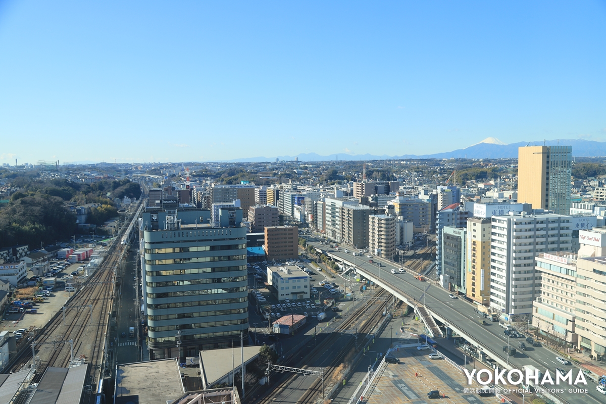 エグゼクティブダブルのデスクからの眺望（新幹線、富士山ビュー）
