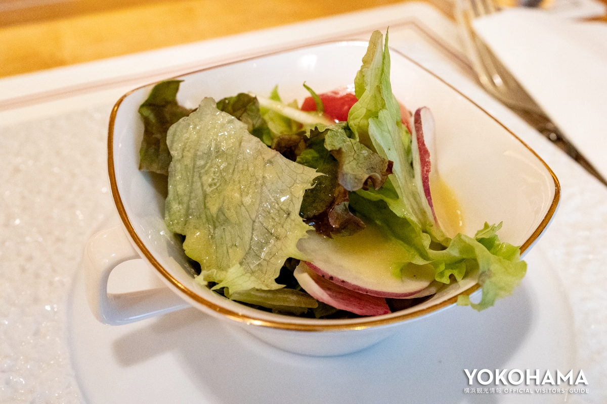 神奈川県産の野菜を使用したサラダ