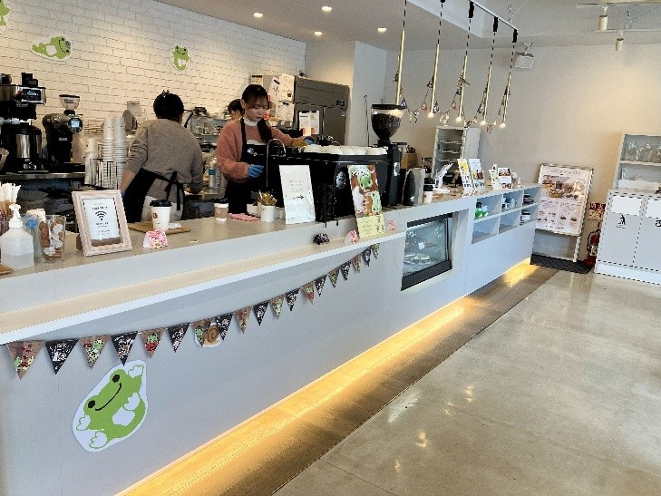 解放感溢れる店内