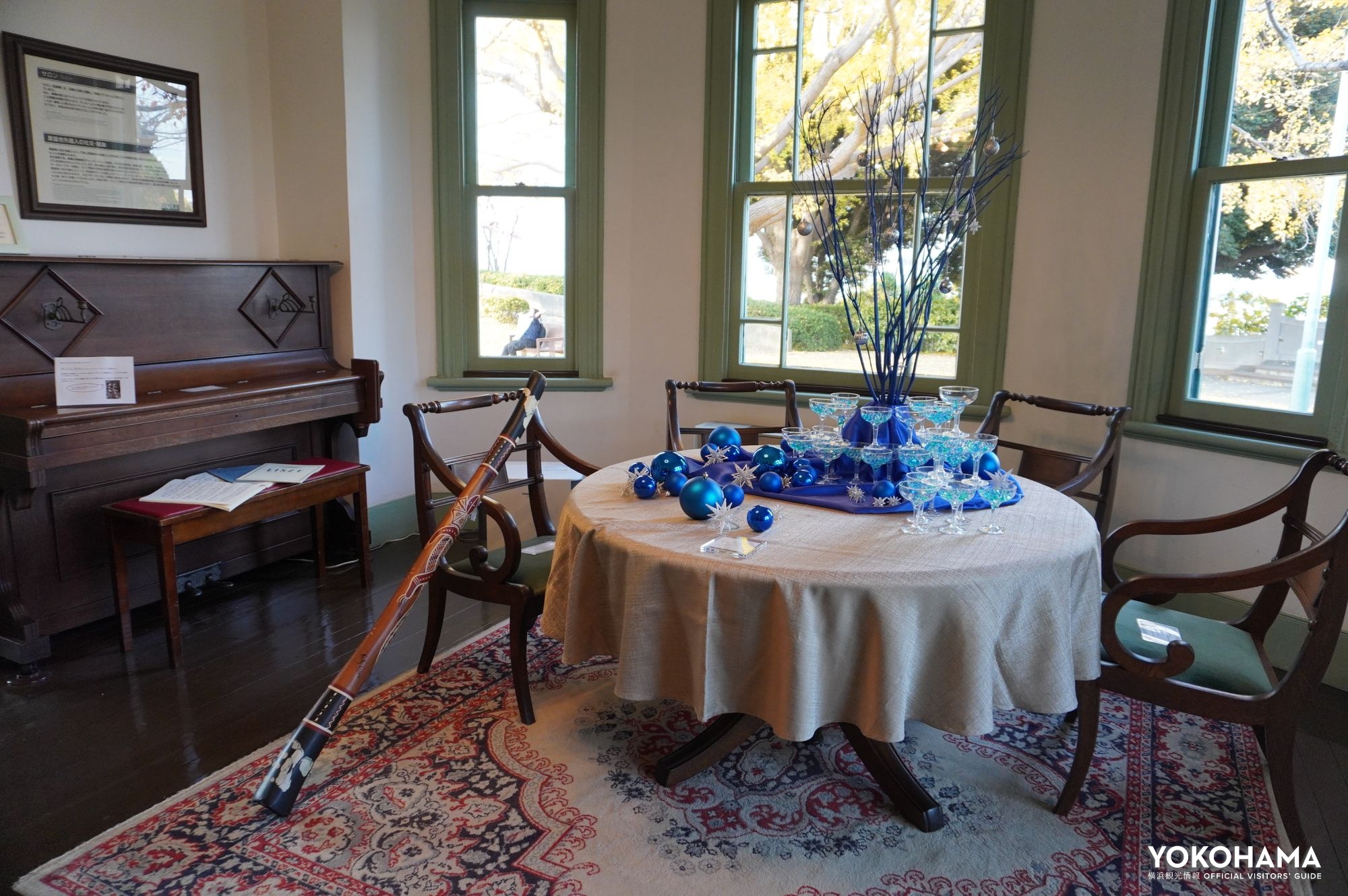 アボリジニの楽器「ディジュリドゥ」は、シロアリが食べて中が空洞になったユーカリの幹でできた木管楽器。世界最古の管楽器と呼ばれています