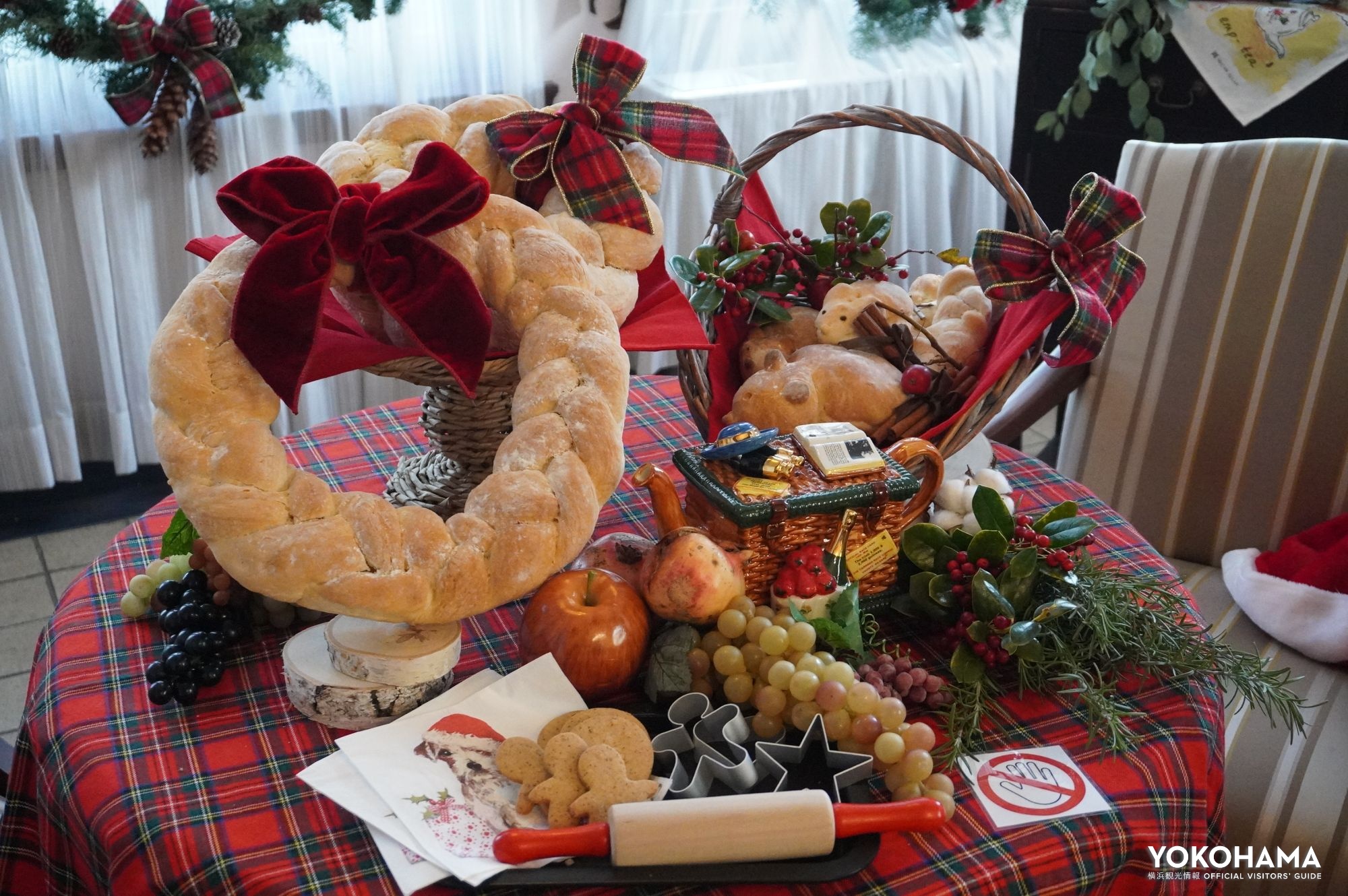 印象的なタータンチェックのファブリック