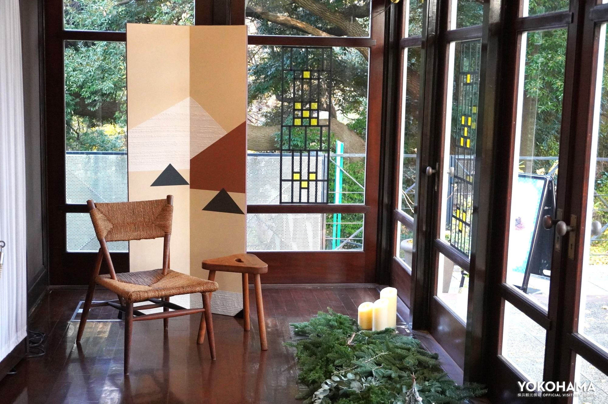 格子柄や屏風に和のテイストを感じます