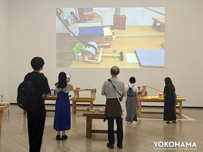大人もついつい見入ってしまいますね 展示風景