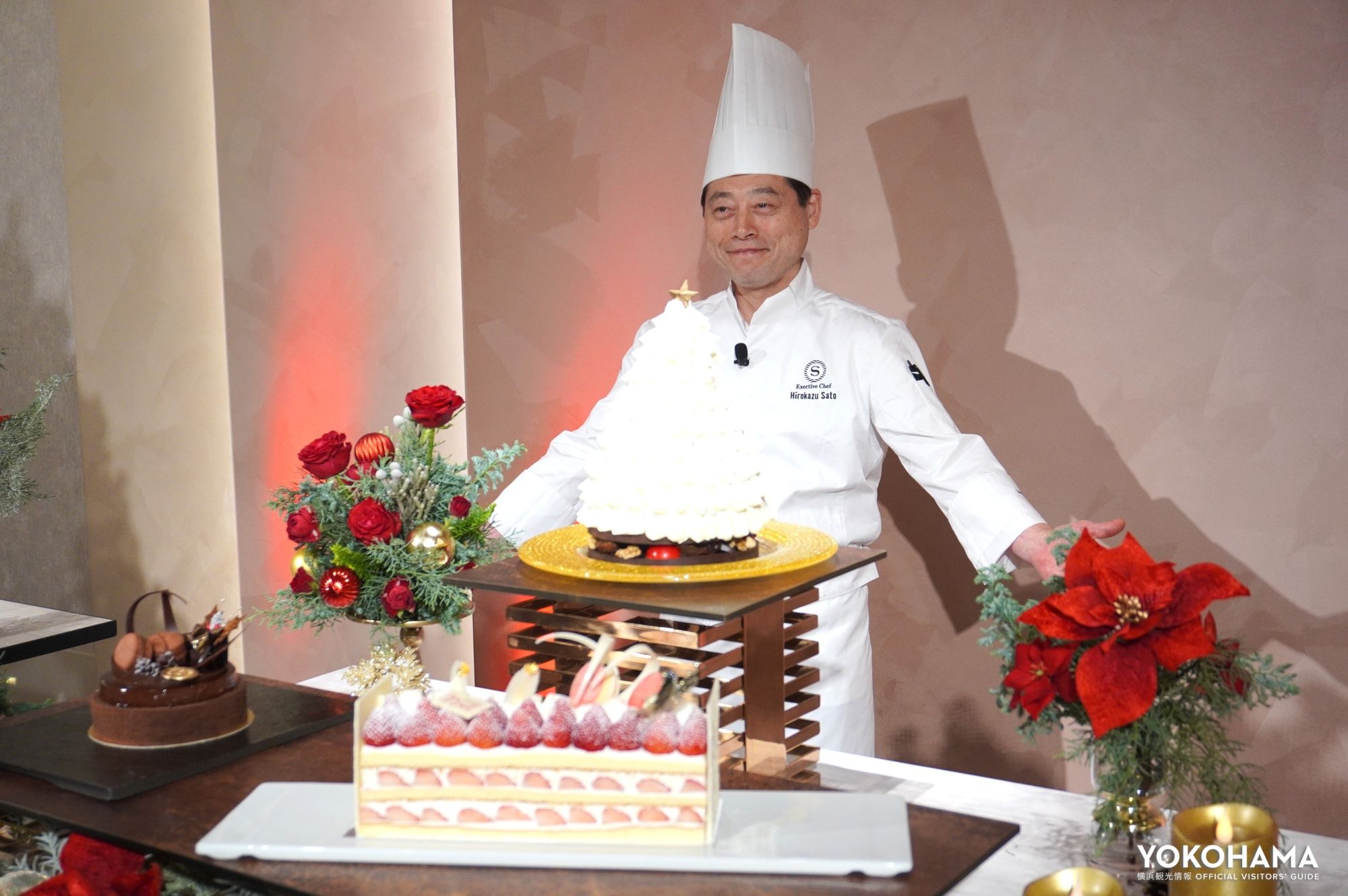 佐藤シェフと華やかな新作クリスマスケーキ3種