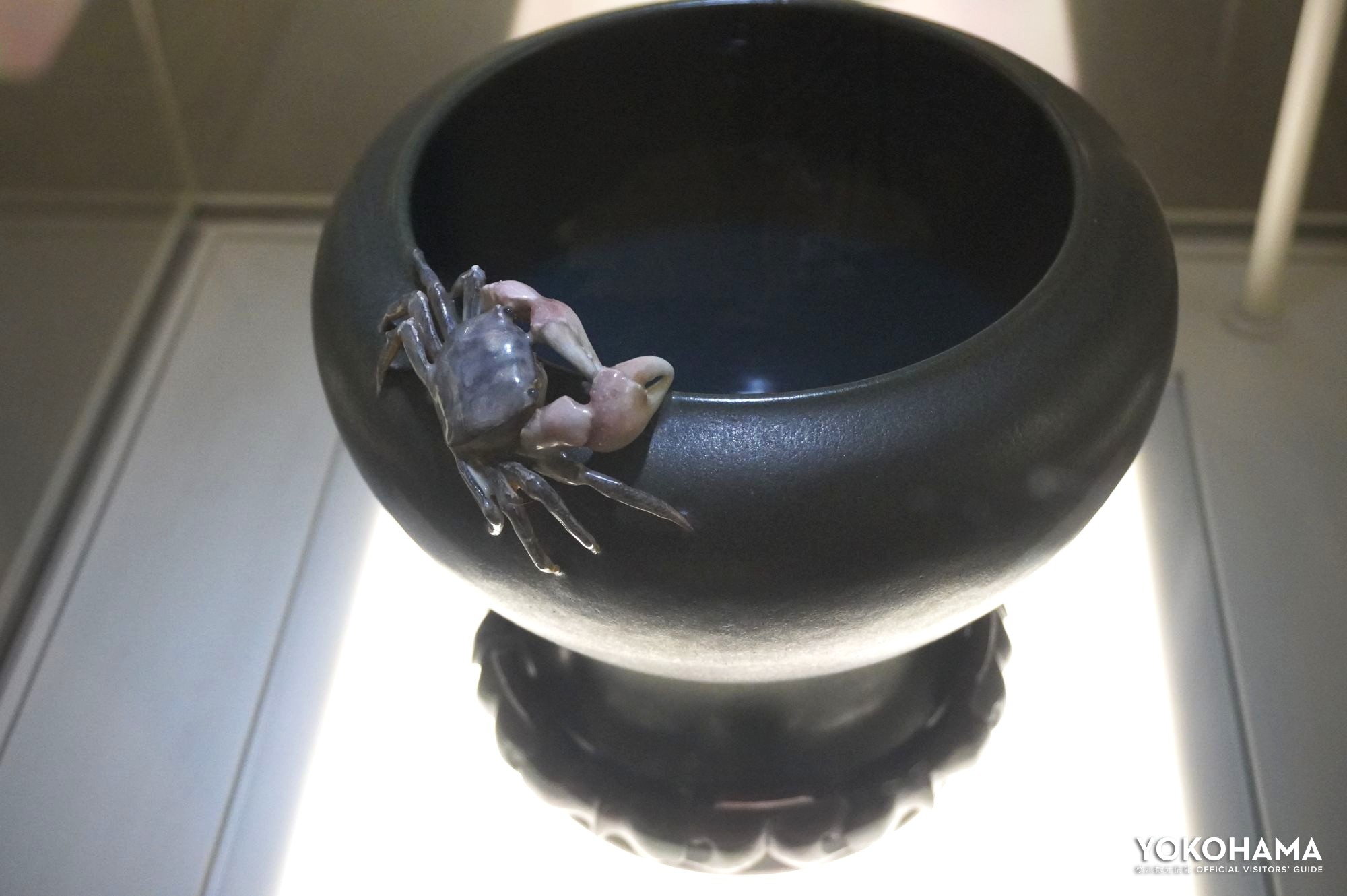 詫び寂びに作風の変遷を感じる、磁器に蟹が施された「琅玕釉(ろうかんゆう)蟹付花瓶」は遺作と言われているそうです※第4部で展示