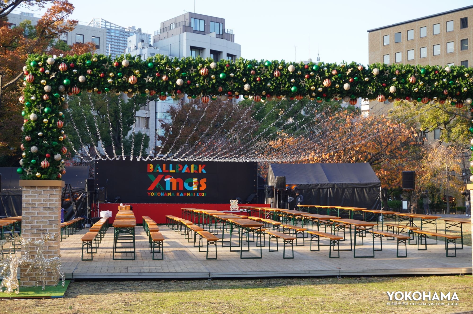 グルメとステージが同時に楽しめます