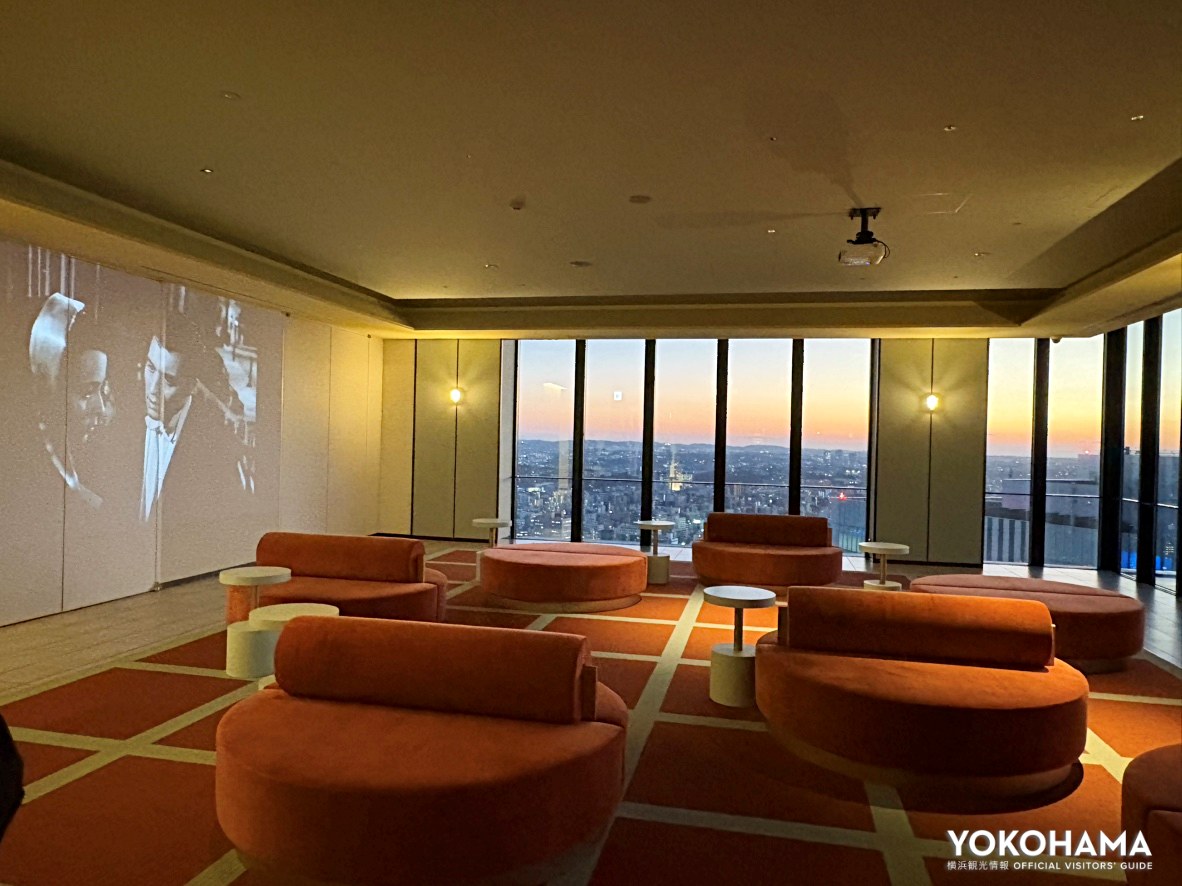 ゆったり寛ぎながら楽しめるシアタールーム