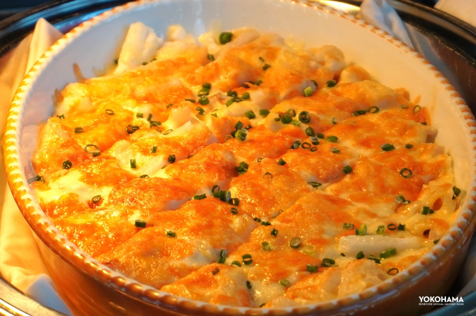 辻シェフおすすめの「十和田おいらせ長いもとペンネのチーズグラタン」はシャキシャキ食感が活きた仕上がり