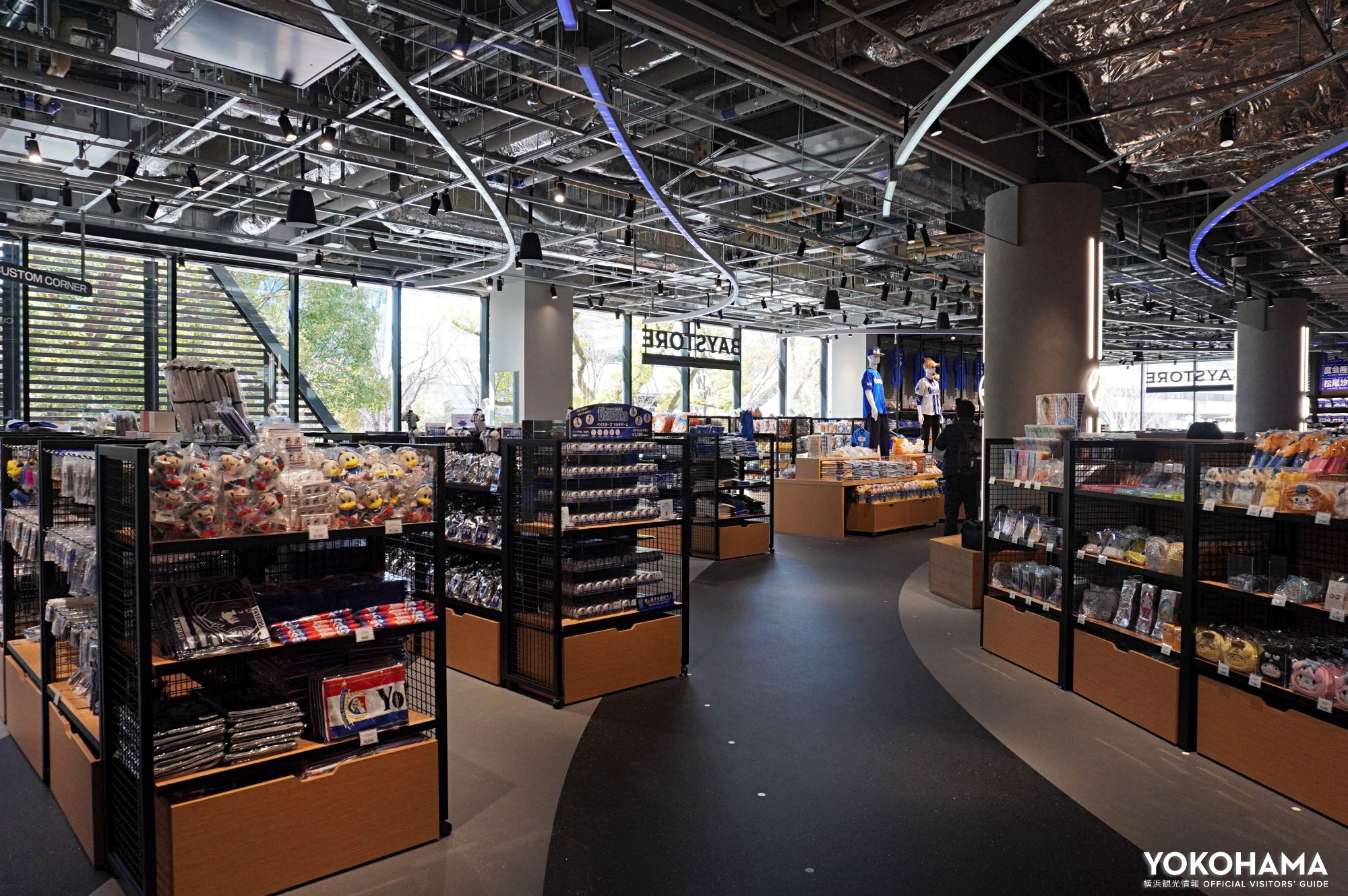 充実のグッズ売り場