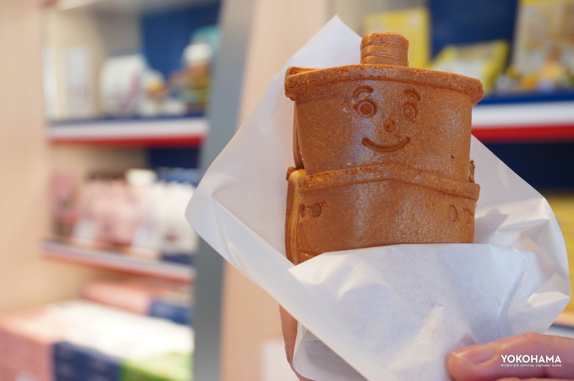 ここでしか味わえない！できたての「ハーバーくんサンド」