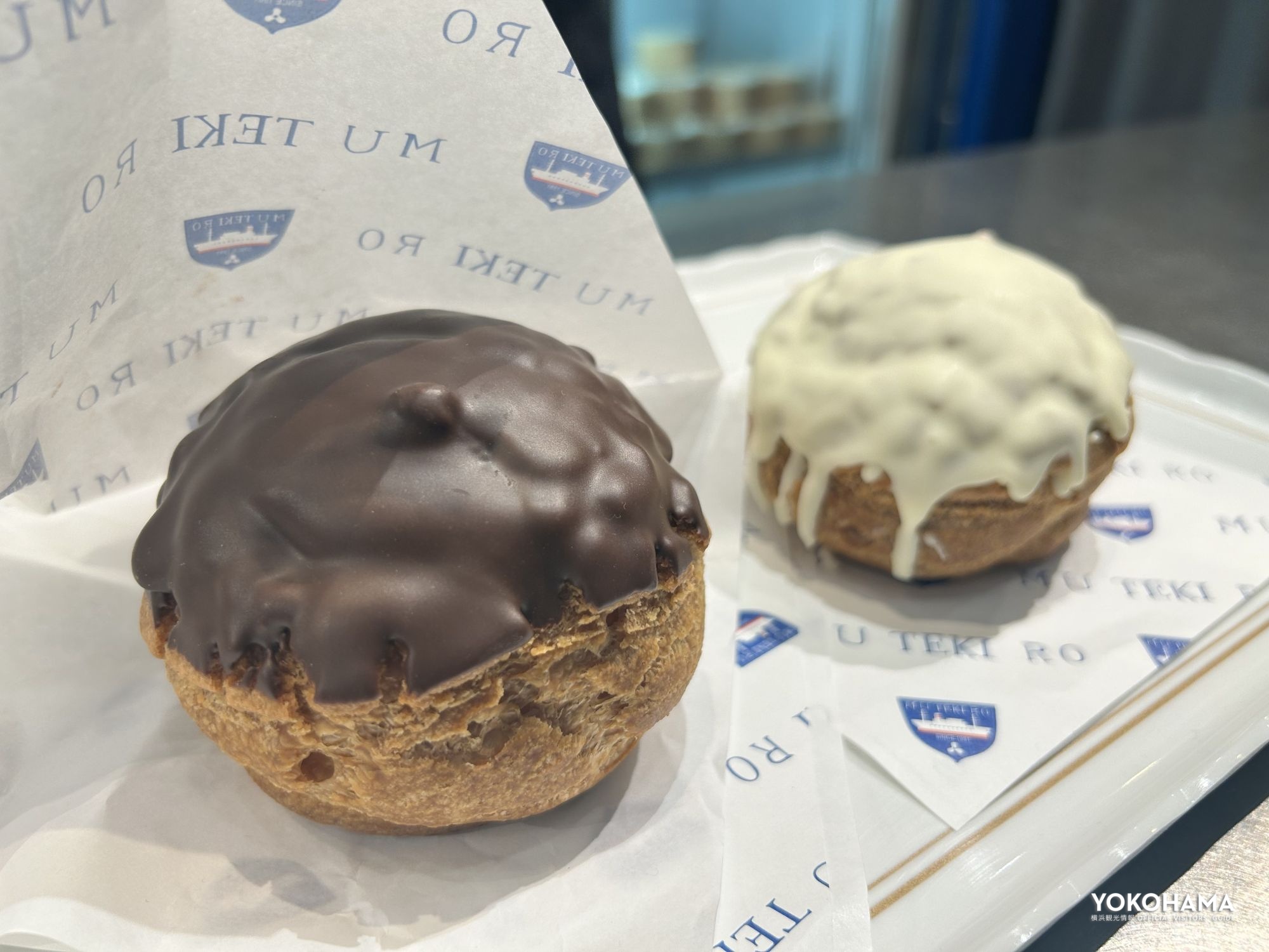 ワンハンドで楽しめるスタイルで提供されます