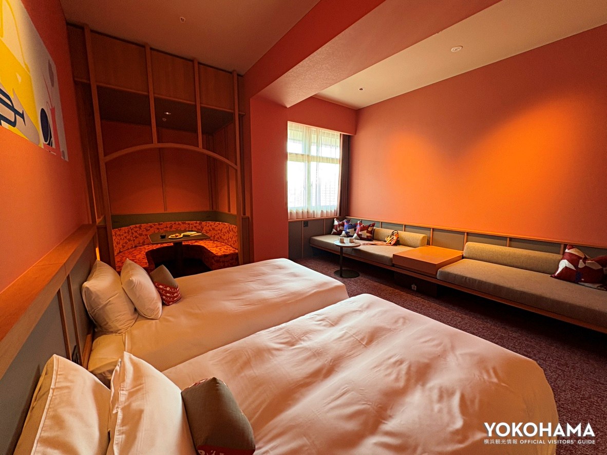 旧議長室の赤色のお部屋