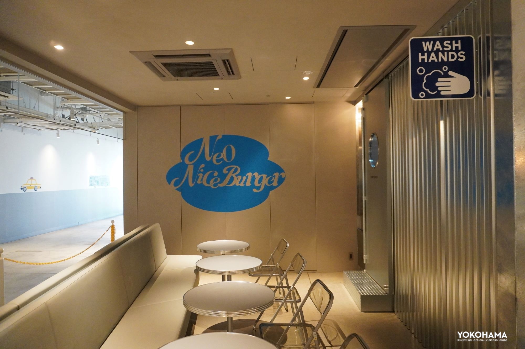 横浜ハンマーヘッドの正面入り口から入ると、右手の奥にお店は位置します
