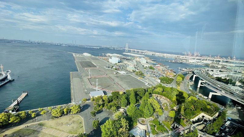 山下ふ頭とベイブリッジなど