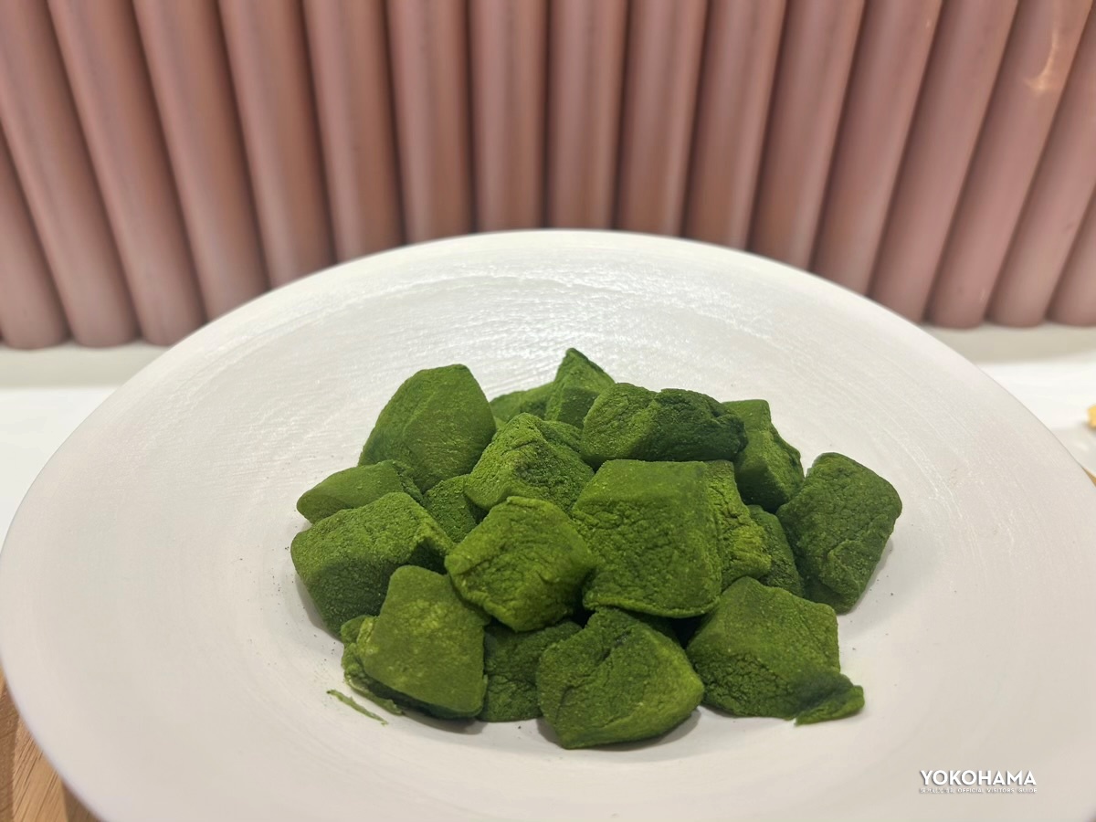抹茶わらび餅 黒蜜ソース