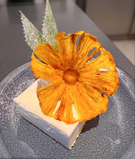 ひまわりのパイナップルチーズケーキ　