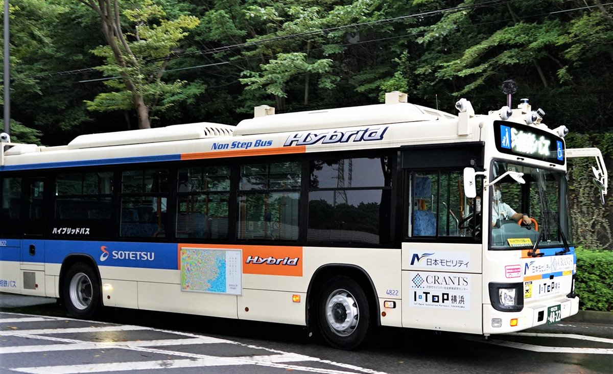 里山ガーデン⇔よこはま動物園正門の区間で"日本初"の大型バスの運転席無人＆遠隔監視・操作による自動運転の実証実験を実施！