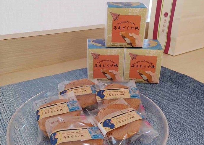 神奈川大学の学生が地元和菓子店・香炉庵の定番商品「薄皮どら」をリブランディング！　横浜らしい和菓子「薄皮どらや機」が誕生