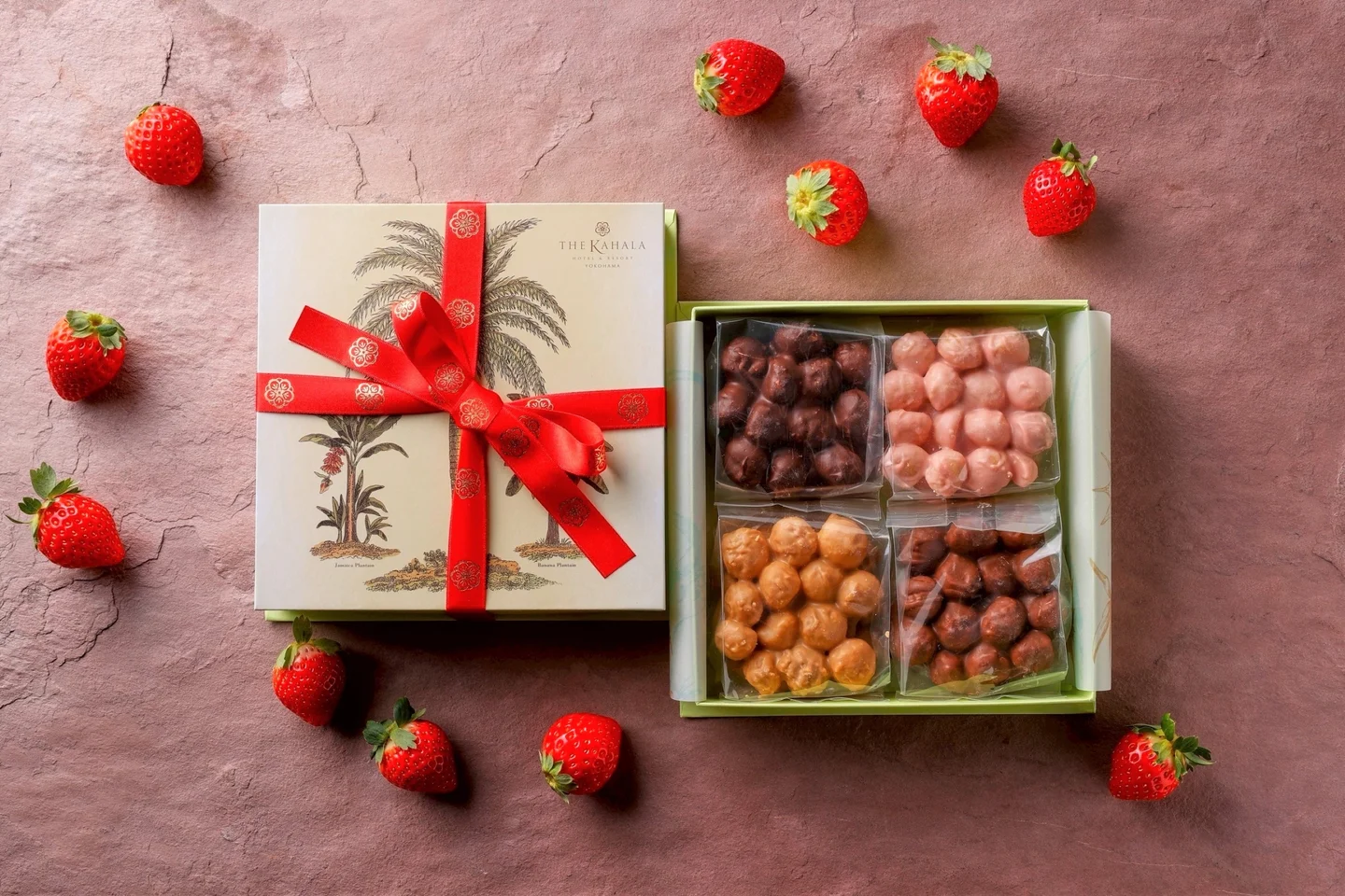 ザ・カハラ・ホテル＆リゾート 横浜 数量限定「マカダミアナッツチョコレート あまおう」11/15(土)発売