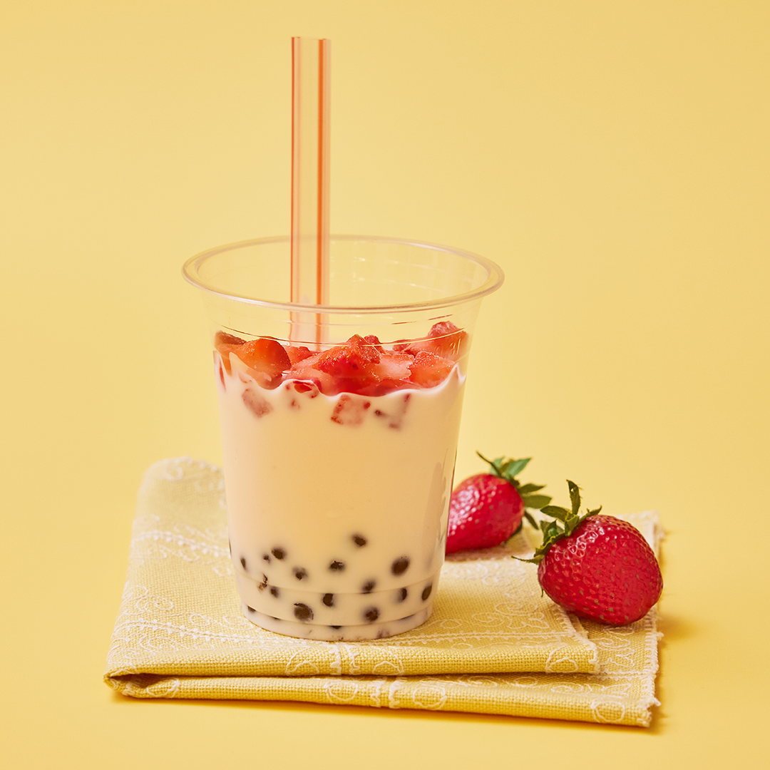 鹿沼市&times;崎陽軒 かぬまブランドイチゴをトッピングした数量限定ドリンクを横浜赤レンガ倉庫店で2/5(木)から販売！