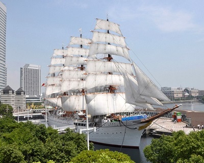 帆船日本丸 | 歴史情緒あふれる人気エリア、「横浜赤レンガ倉庫」周辺を巡ろう！