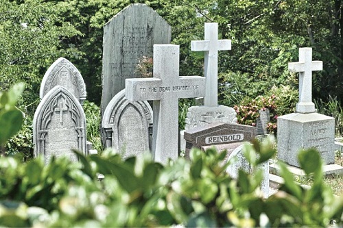 横浜外国人墓地資料館 | 異国情緒あふれる横浜山手「港の見える丘公園」周辺