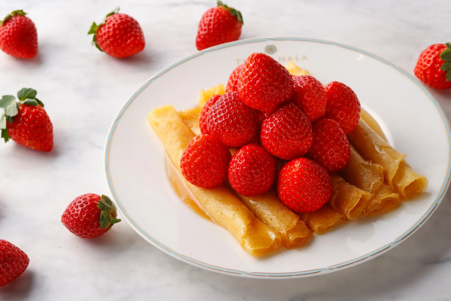 ザ・カハラ・ホテル＆リゾート 横浜　「ストロベリー・オン・ザ・シンパンケーキ」