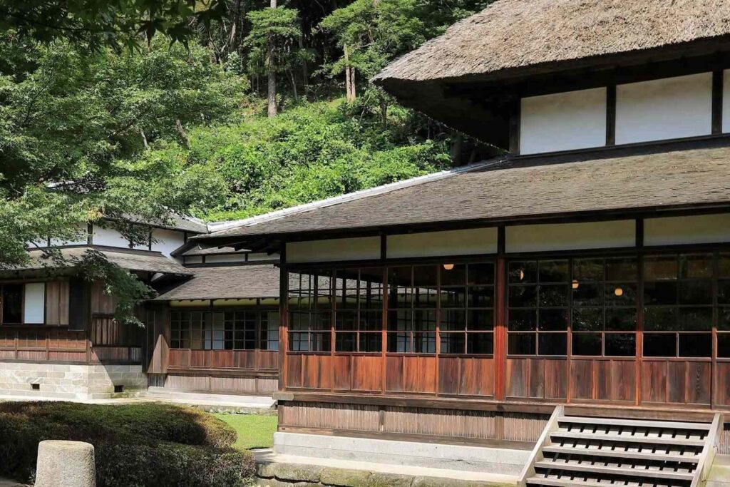 国指定名勝「三溪園」で過ごすお正月　～「鶴翔閣」公開～