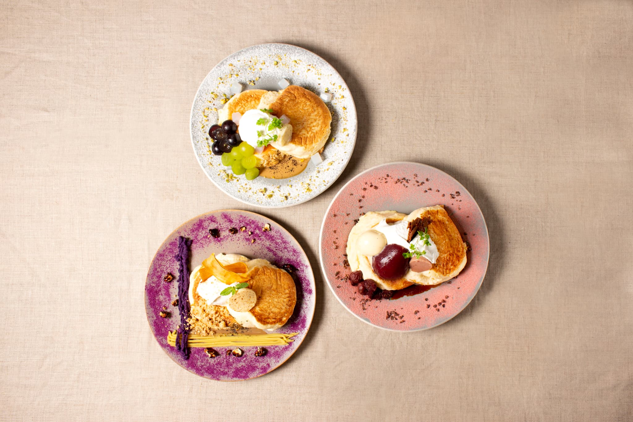 みなとみらい【The Blue Bell】秋限定『紫芋と栗のモンブランパンケーキ』&旬のフルーツを使用したパンケーキを9/1(金)から販売！