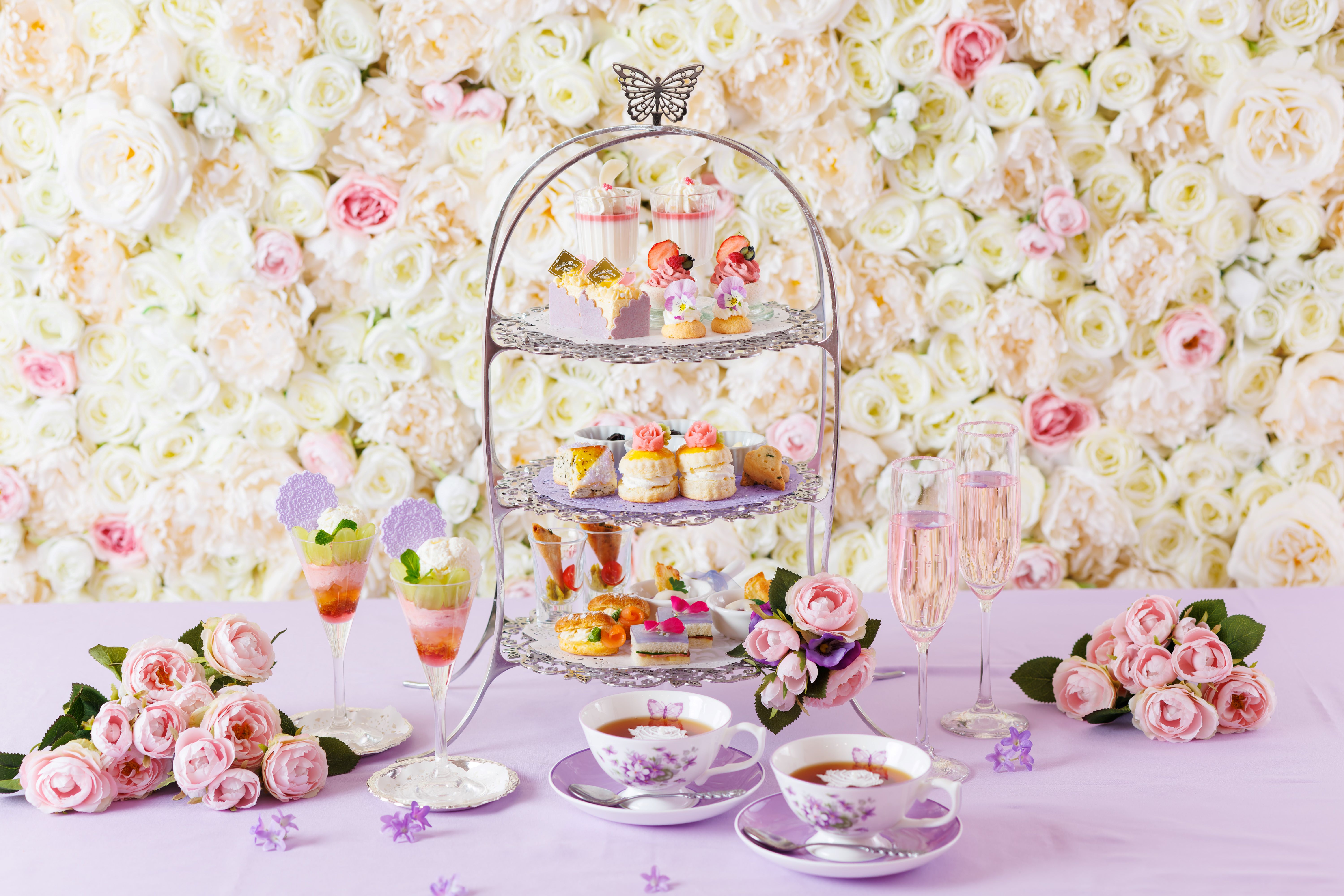フォリウム フロリス タカラヅカ サロン・ド・馬車道 Sweet & Beauty Afternoon tea「 ROSE & SUMIRE」