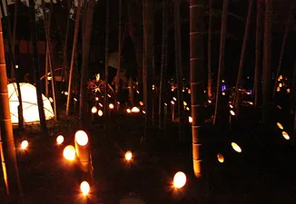 みその公園 横溝屋敷「竹とうろうまつり」