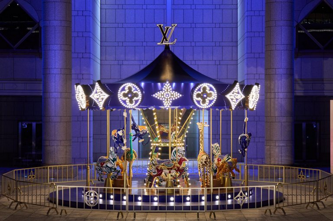 横浜美術館「LOUIS VUITTON HOLIDAYS CAROUSEL」