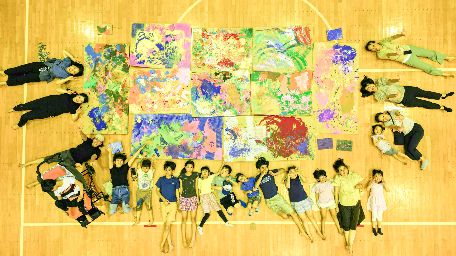 ようこそ 視覚障害児が描くインビジブルアートの世界へ　「ノールックみゅーじあむ」
