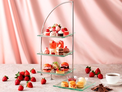旬のいちごを堪能する「いちごとチョコレートのアフタヌーンティー&3種のストロベリーカクテル」