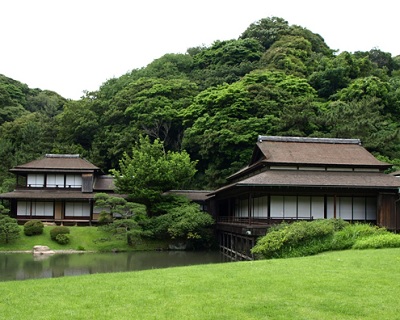 所蔵品展「三溪の書画・牛田雞村・臨春閣の障壁画・漆芸品から」