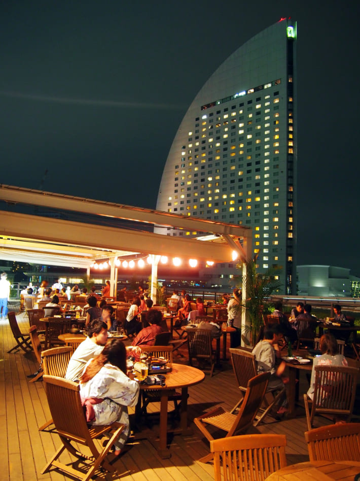 横浜港を臨むBBQビアガーデン